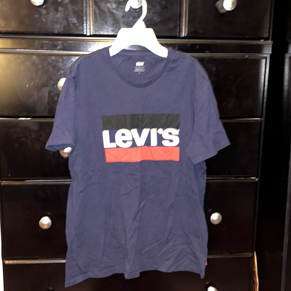 Levi’s short sleeved shirt